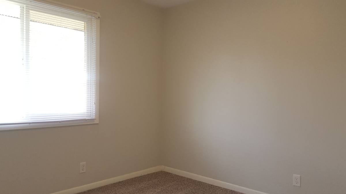 Apartment for rent at 1115-1120 Doreen, Waterloo, IA 50701