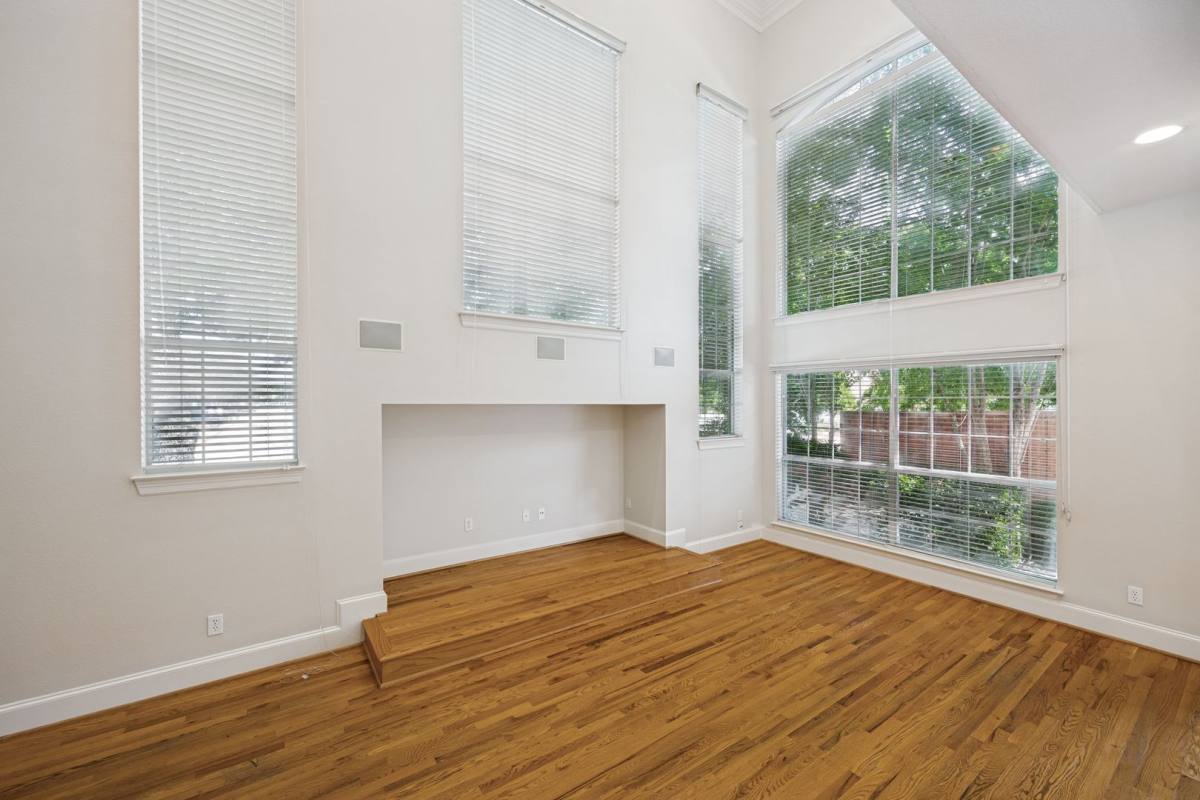 Townhouse for rent at 4134 Juliard Dr, Addison, TX 75001