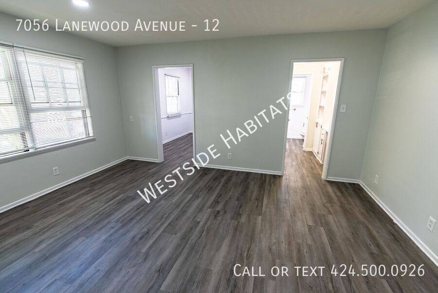 Apartment for rent at 7056 Lanewood Ave #12, Los Angeles, CA 90028
