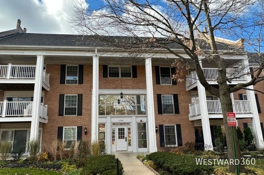 Apartment for rent at 5501 Carriage Way Dr #315, Rolling Meadows, IL 60008