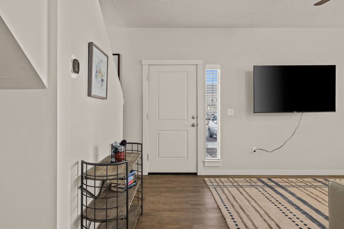 Townhouse for rent at 7356 N Lucy Rose Lane #101, Garden City, ID 83714