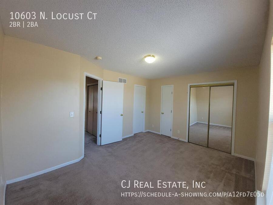 Townhouse for rent at 10603 N Locust Court, Kansas City, MO 64155
