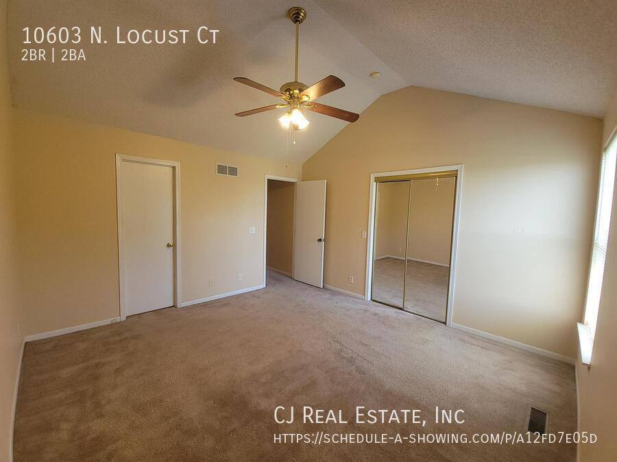Townhouse for rent at 10603 N Locust Court, Kansas City, MO 64155