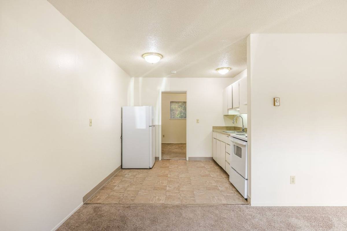 Apartment for rent at 1725 SW Multnomah, Portland, OR 97219