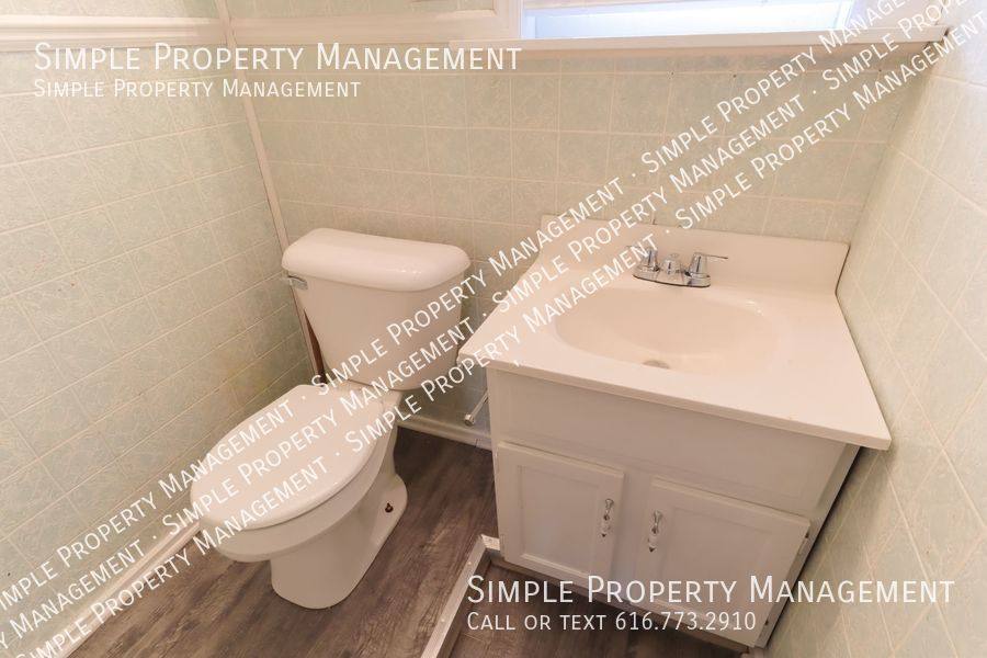 Apartment for rent at 242 Page St NE #2, Grand Rapids, MI 49505