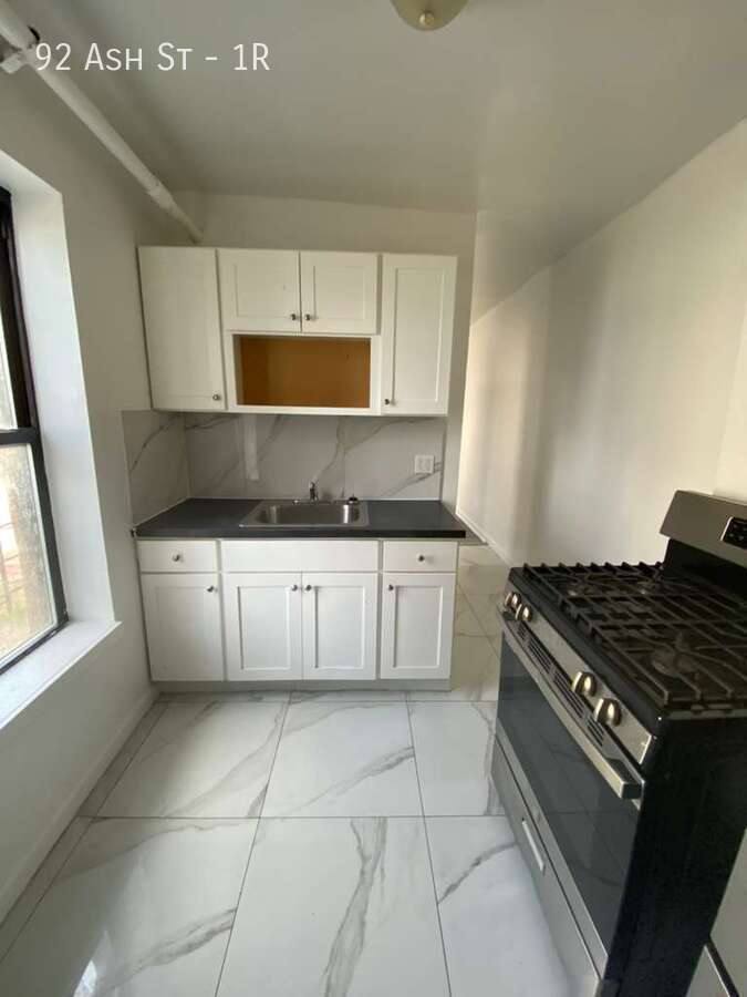 Apartment for rent at 92 Ash St #1R, Yonkers, NY 10701