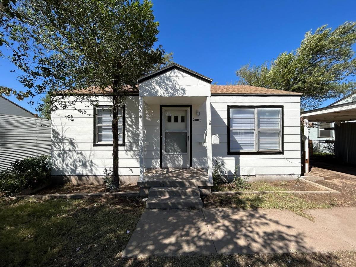 House for rent at 2005 N Manhattan, Amarillo, TX 79107