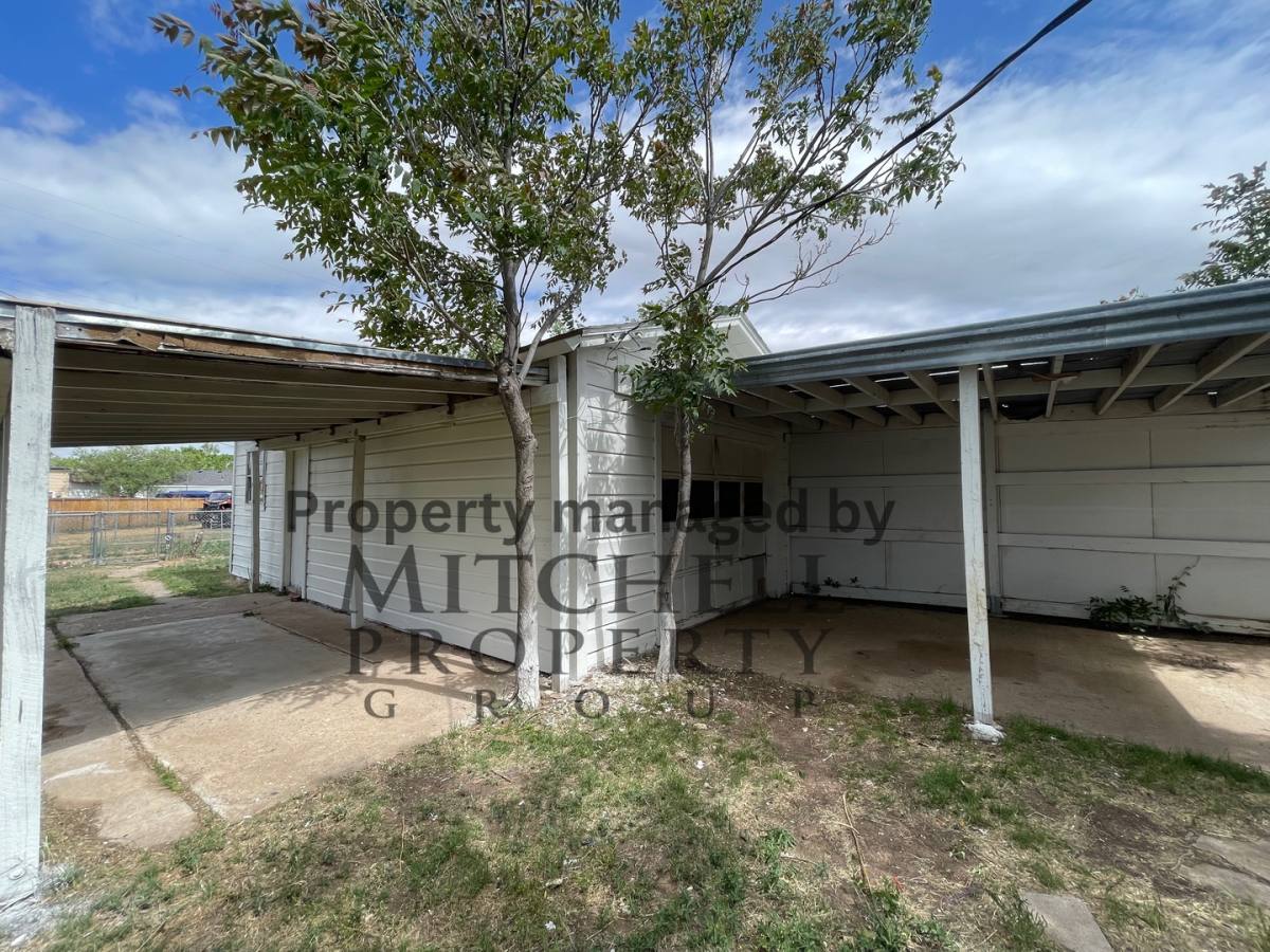 House for rent at 2005 N Manhattan, Amarillo, TX 79107