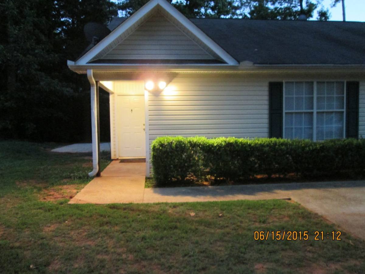 House for rent at 6237 Dorsett Shoals Rd, Douglasville, GA 30135
