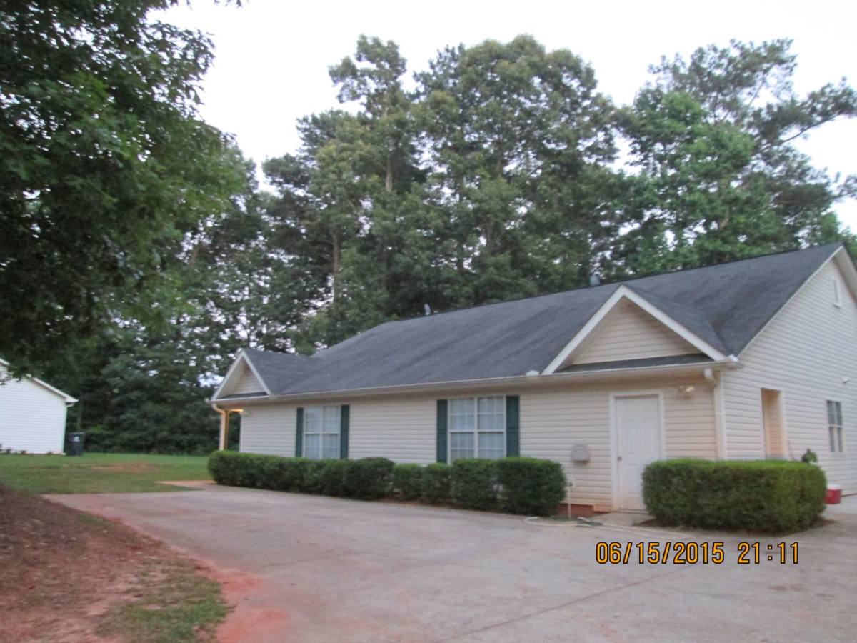 House for rent at 6237 Dorsett Shoals Rd, Douglasville, GA 30135