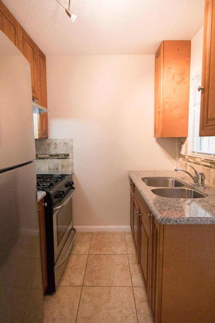Apartment for rent at 830 W Mission Bay Dr, San Diego, CA 92109