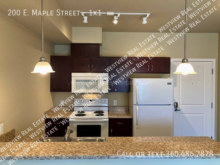 Apartment for rent at 200 E Maple St #1X1, Bellingham, WA 98225