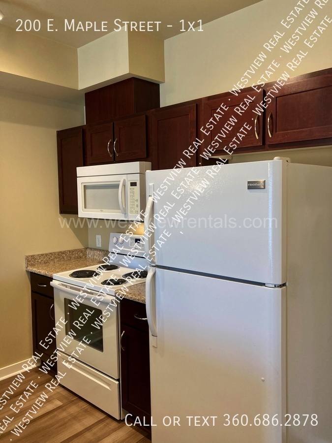 Apartment for rent at 200 E Maple St #1X1, Bellingham, WA 98225