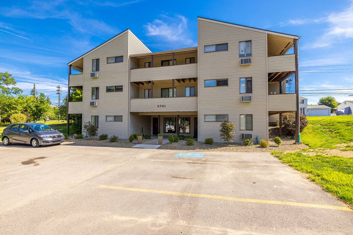 Apartment for rent at 610 Young Rd, Erie, PA 16509