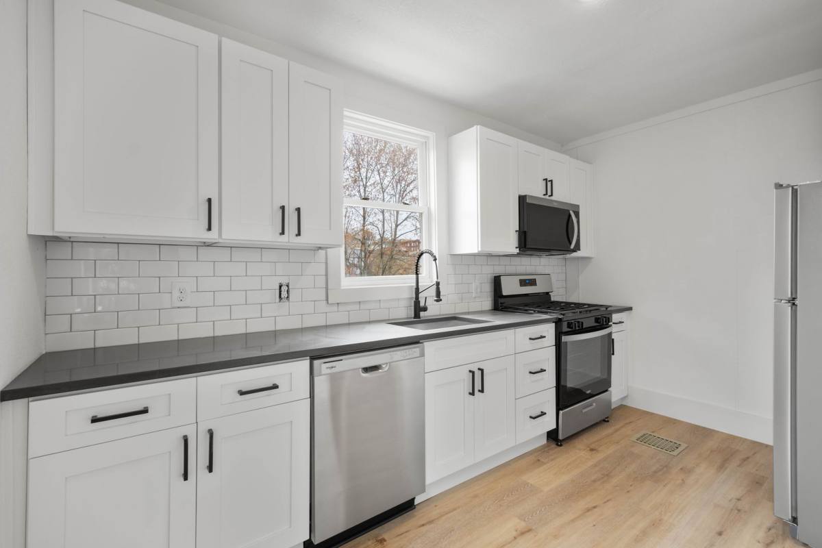 Townhouse for rent at 1117 McNeilly Ave, Pittsburgh, PA 15216