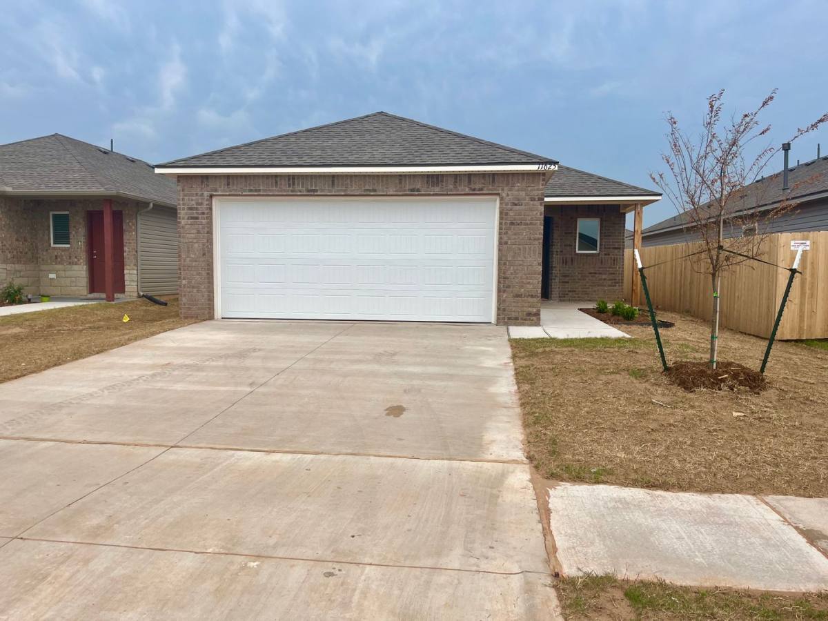 House for rent at 11625 Krew Way, Yukon, OK 73099