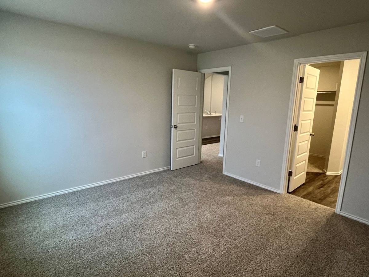 House for rent at 11625 Krew Way, Yukon, OK 73099