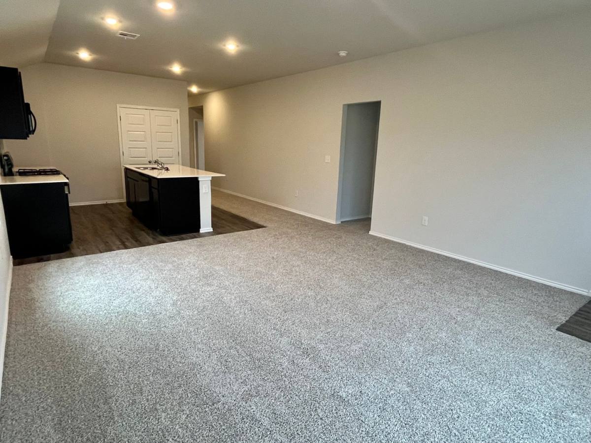 House for rent at 11625 Krew Way, Yukon, OK 73099