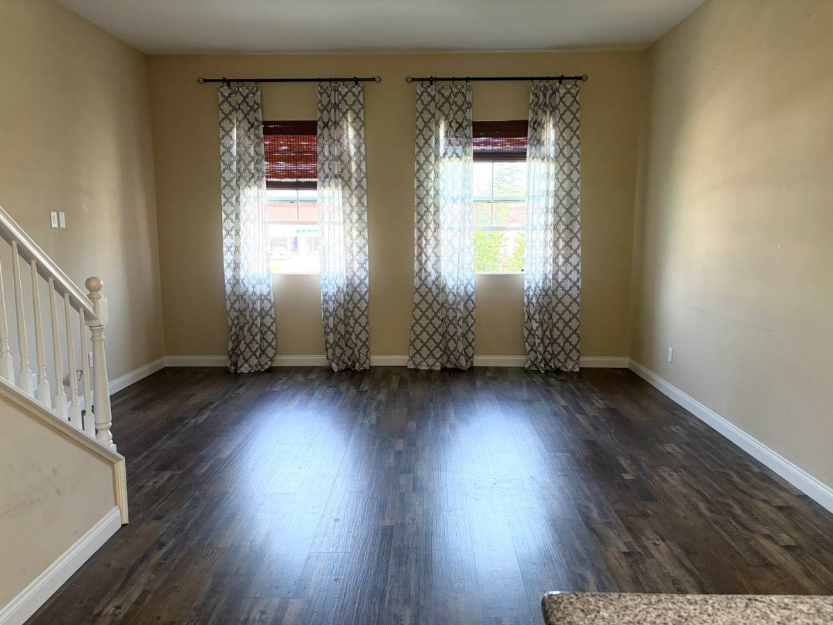 Townhouse for rent at 1029 N Citrus Ave, Covina, CA 91722