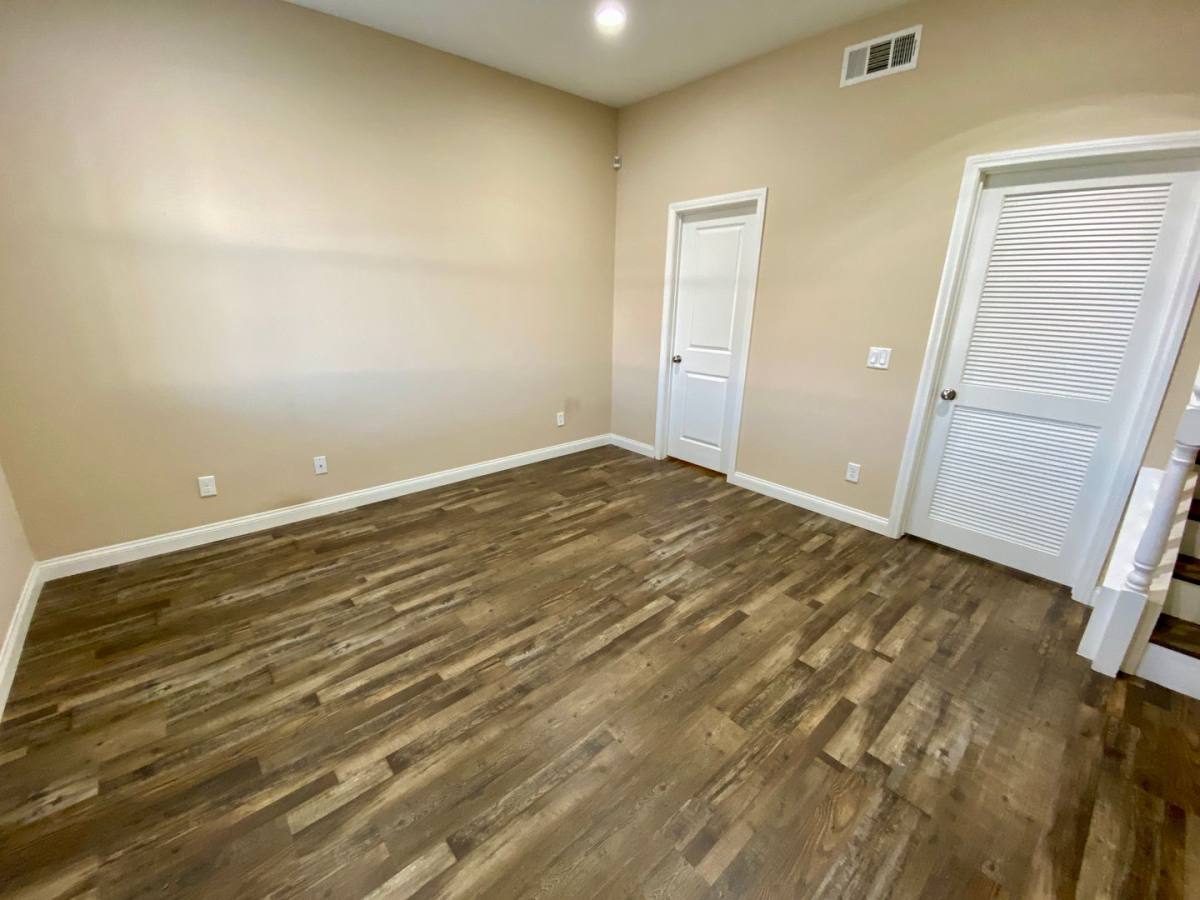 Townhouse for rent at 1029 N Citrus Ave, Covina, CA 91722