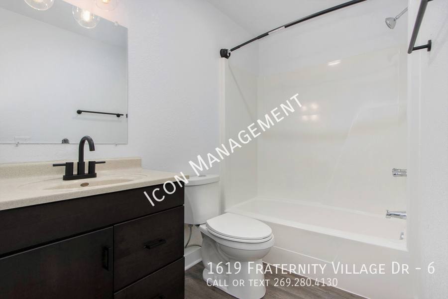 Apartment for rent at 1619 Fraternity Village Dr #6, Kalamazoo, MI 49006