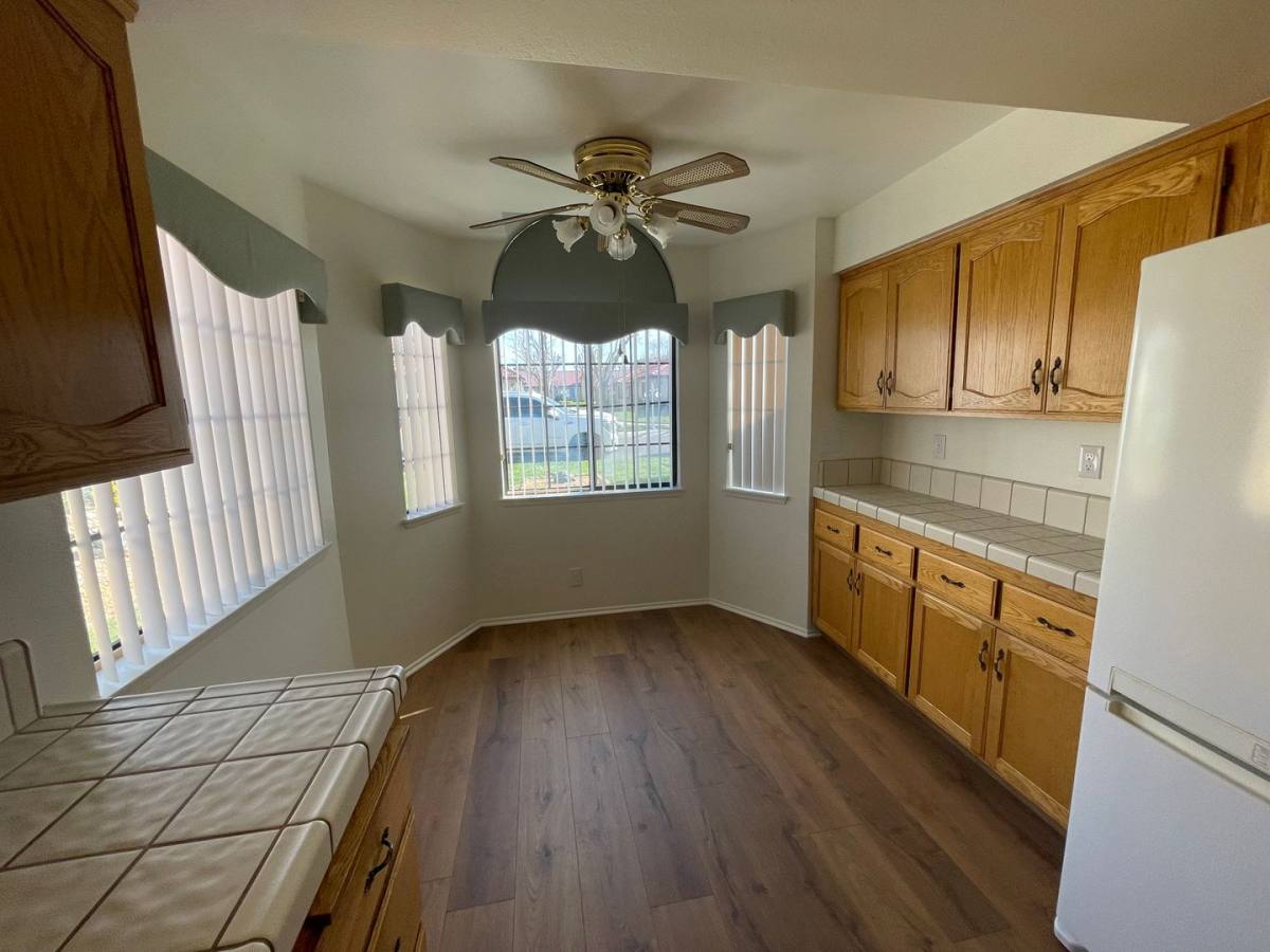 House for rent at 19230 Elm Dr, Apple Valley, CA 92308