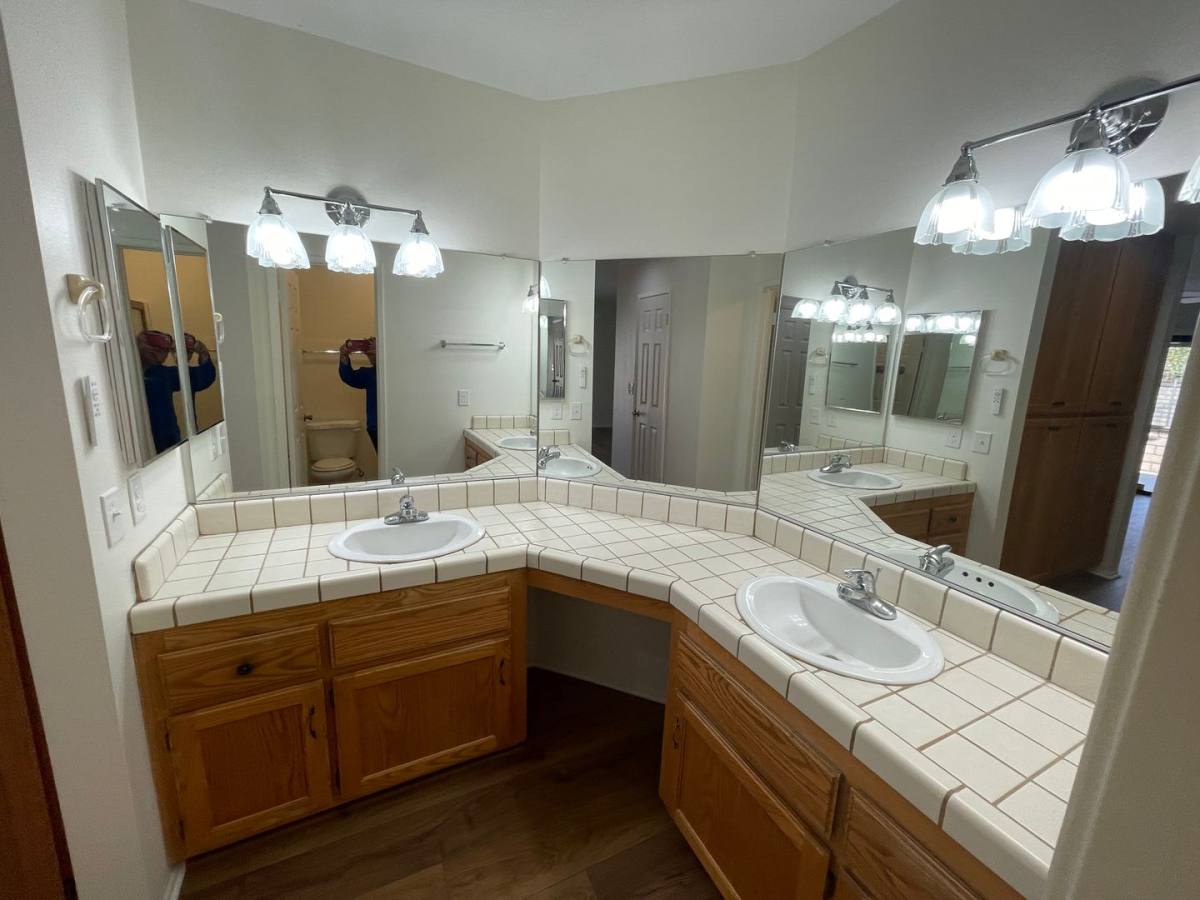 House for rent at 19230 Elm Dr, Apple Valley, CA 92308