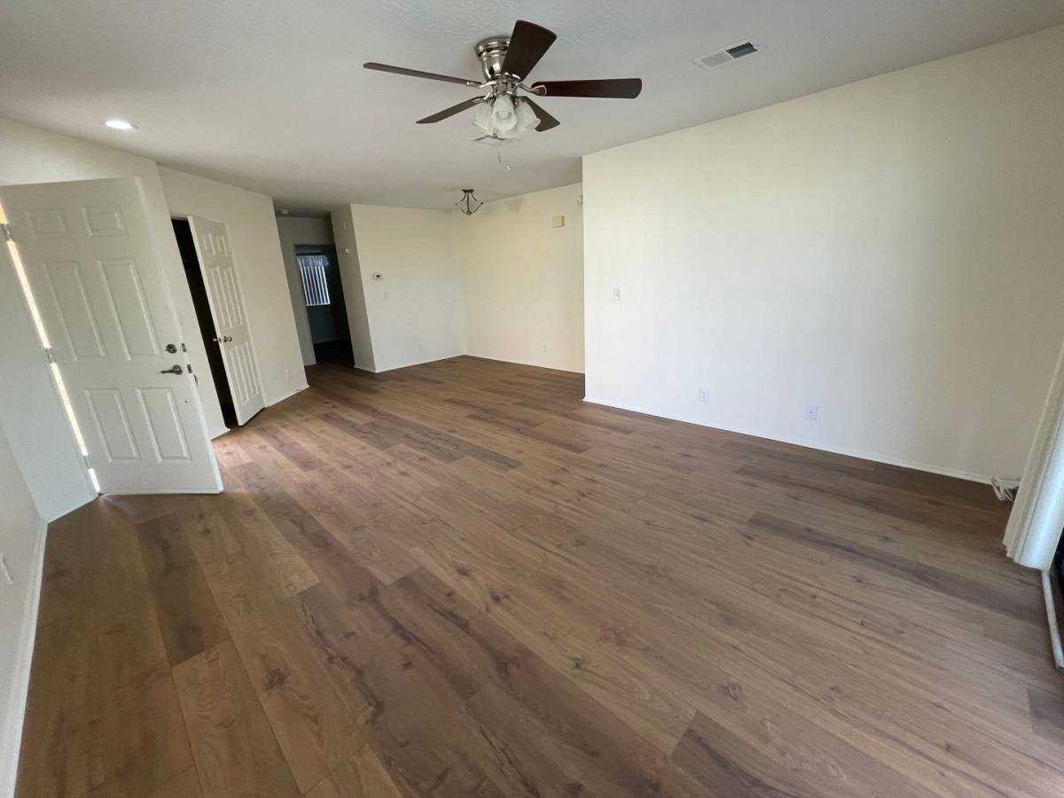 House for rent at 19230 Elm Dr, Apple Valley, CA 92308
