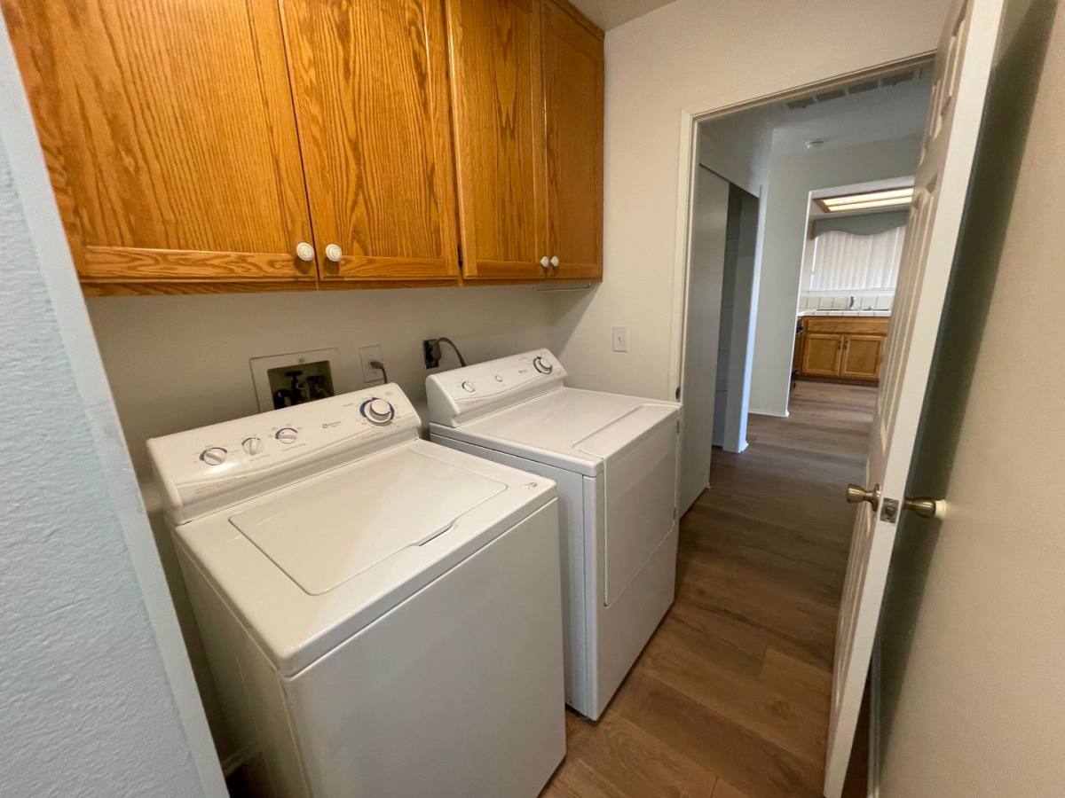 House for rent at 19230 Elm Dr, Apple Valley, CA 92308