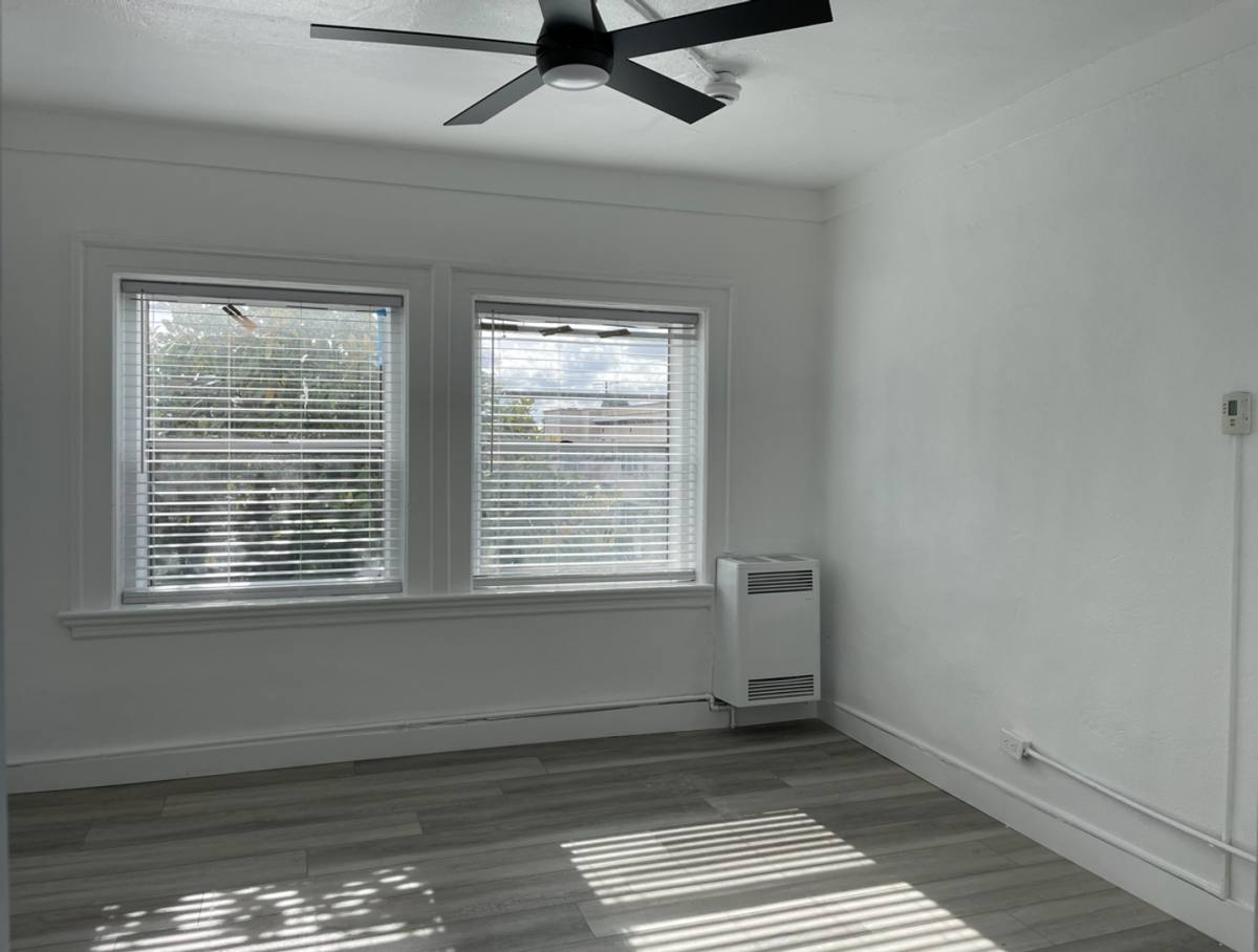 Apartment for rent at 1501 W Adams Blvd, Los Angeles, CA 90007