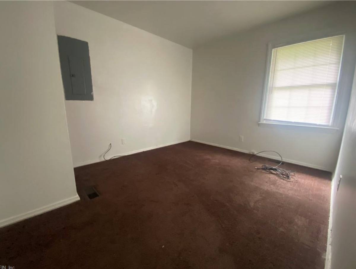 House for rent at 147 Allard Rd, Portsmouth, VA 23701