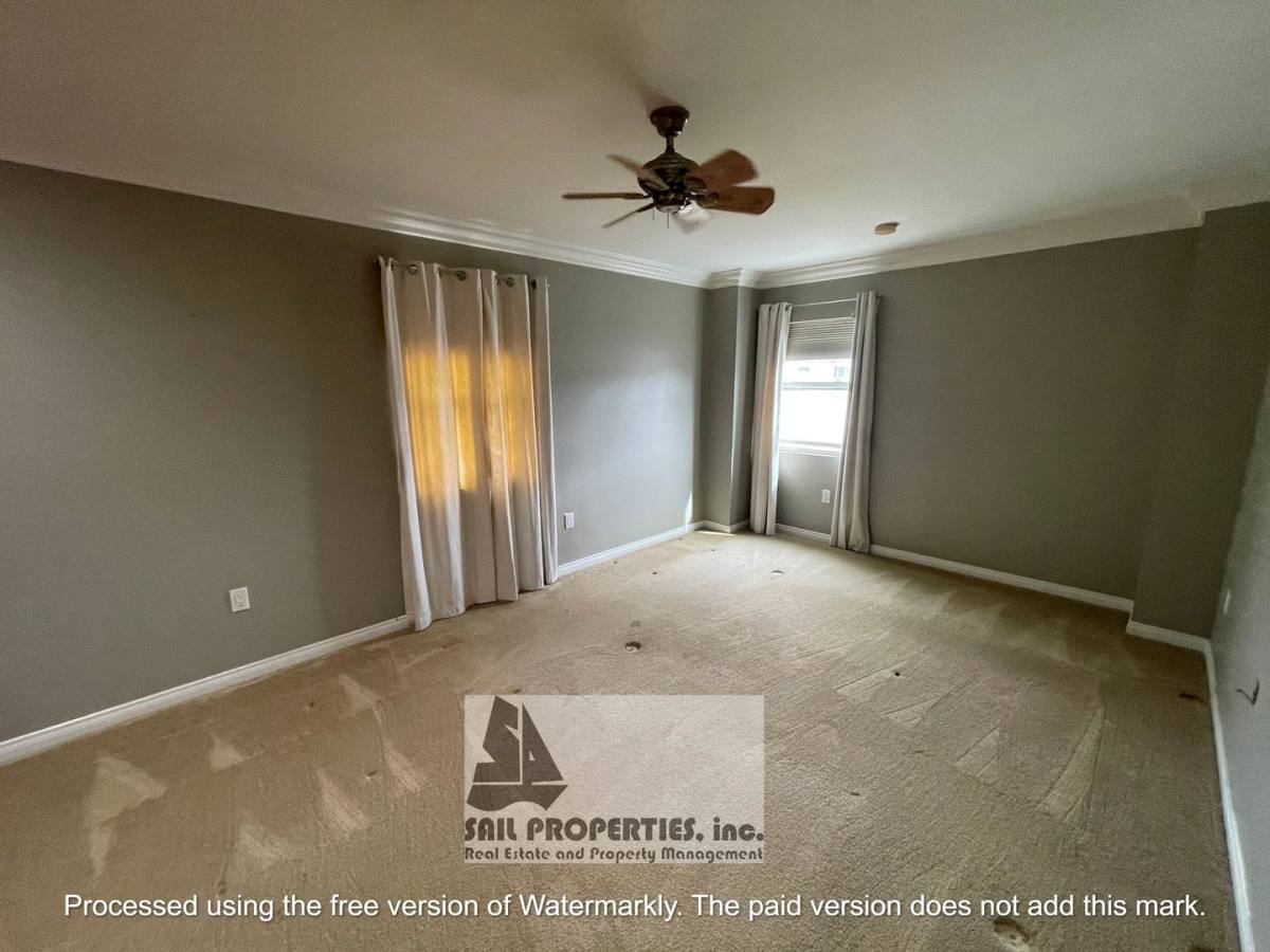 House for rent at 220 Baltimore Ave, Huntington Beach, CA 92648