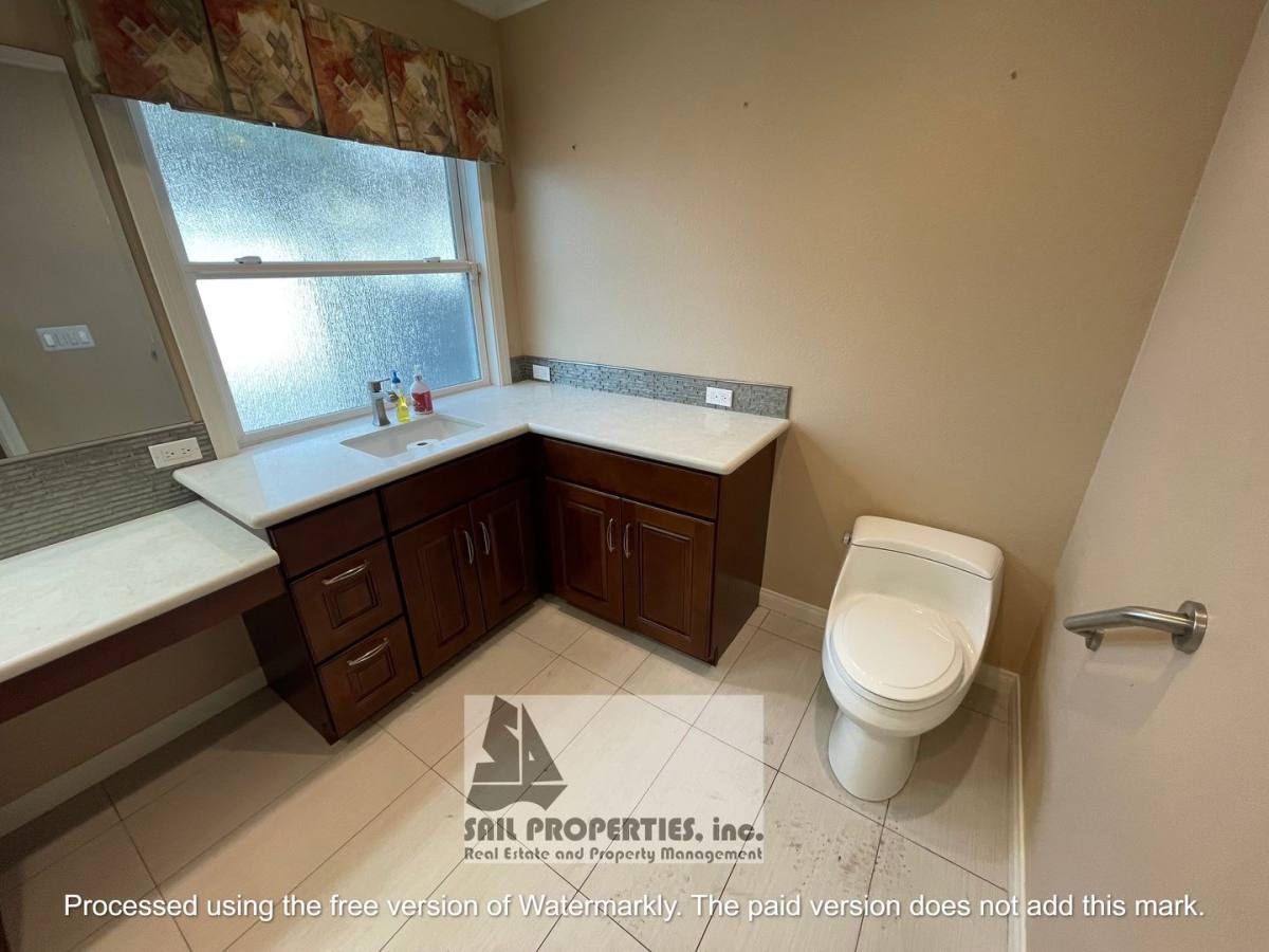 House for rent at 220 Baltimore Ave, Huntington Beach, CA 92648