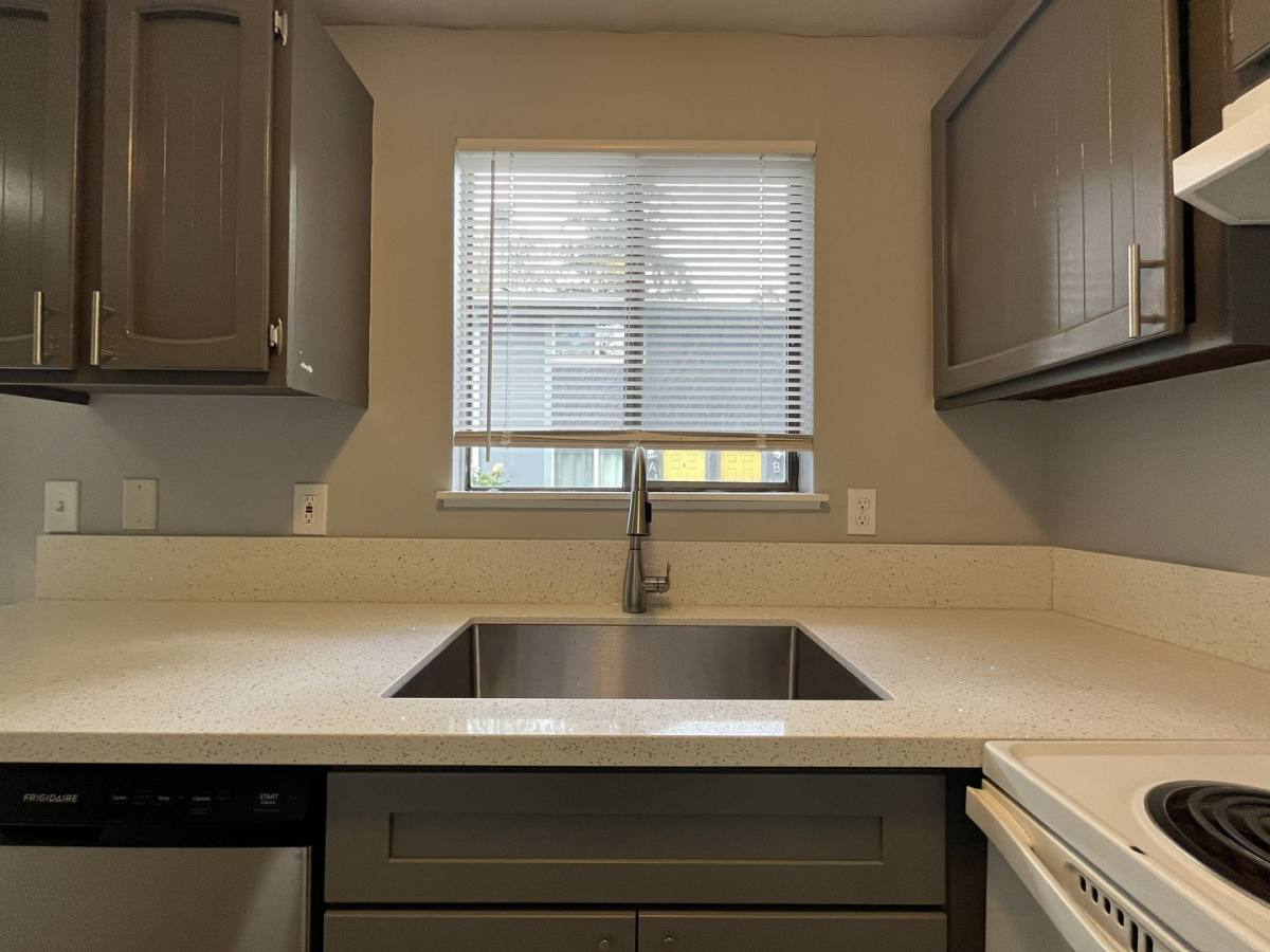 Apartment for rent at 4911 SW Beaverton Hillsdale Highway A, Portland, OR 97211