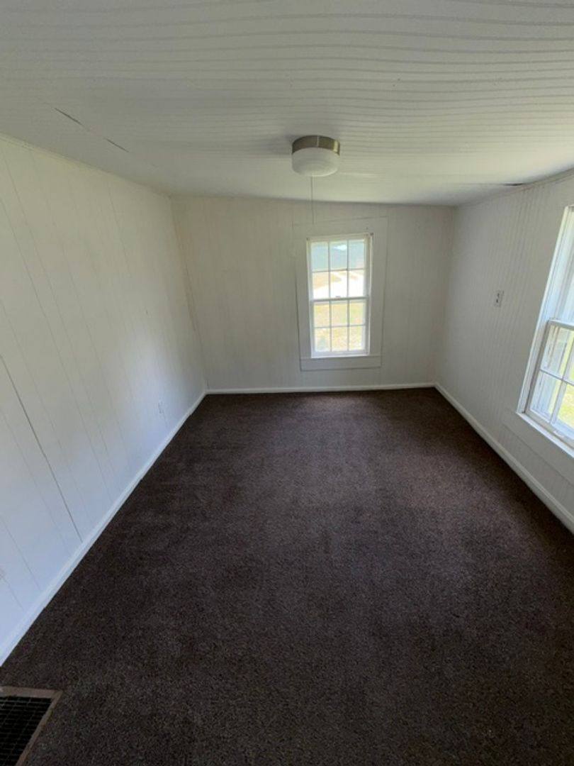 House for rent at 1655 Eastwood Ave, Evansville, IN 47714