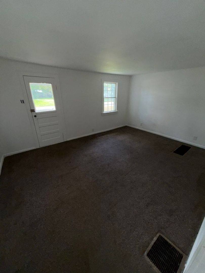 House for rent at 1655 Eastwood Ave, Evansville, IN 47714
