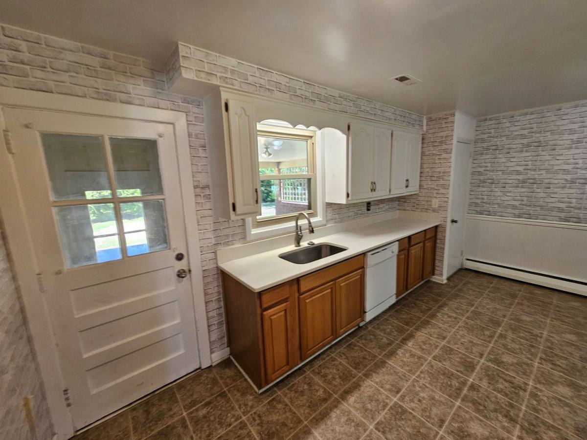 House for rent at 1812 Ashley Dr, Virginia Beach, VA 23454