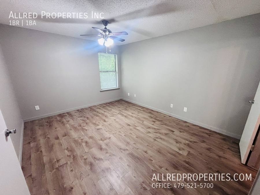 Apartment for rent at 614 W Cleveland St #9, Fayetteville, AR 72701