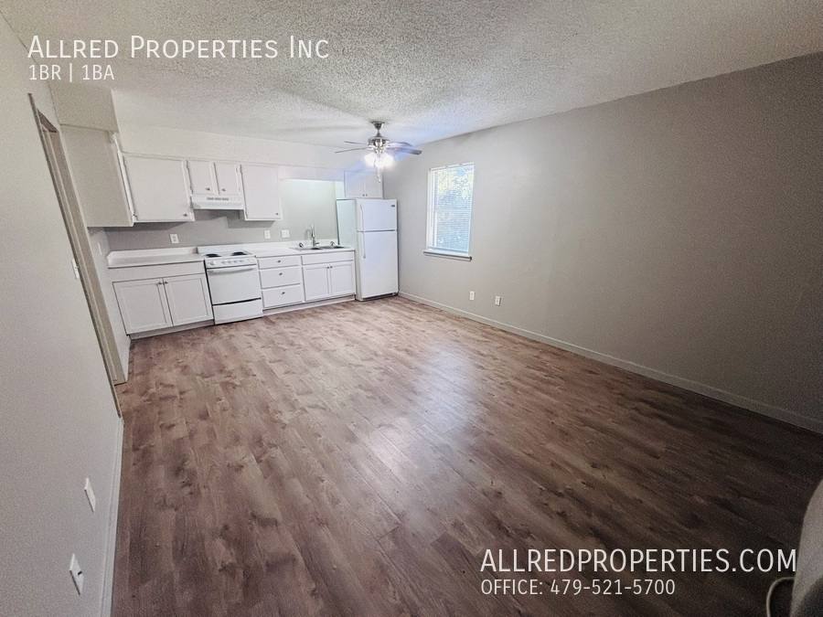 Apartment for rent at 614 W Cleveland St #9, Fayetteville, AR 72701