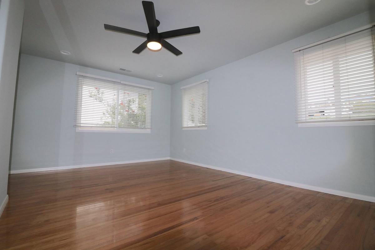 Apartment for rent at 858-860 Dewitt Ave, Encinitas, CA 92024