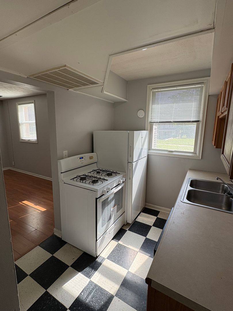 Apartment for rent at 311 N 31st Ave, Omaha, NE 68131