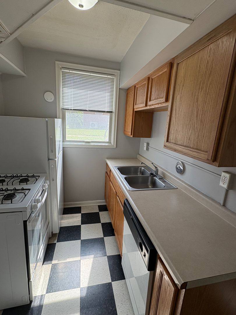 Apartment for rent at 311 N 31st Ave, Omaha, NE 68131
