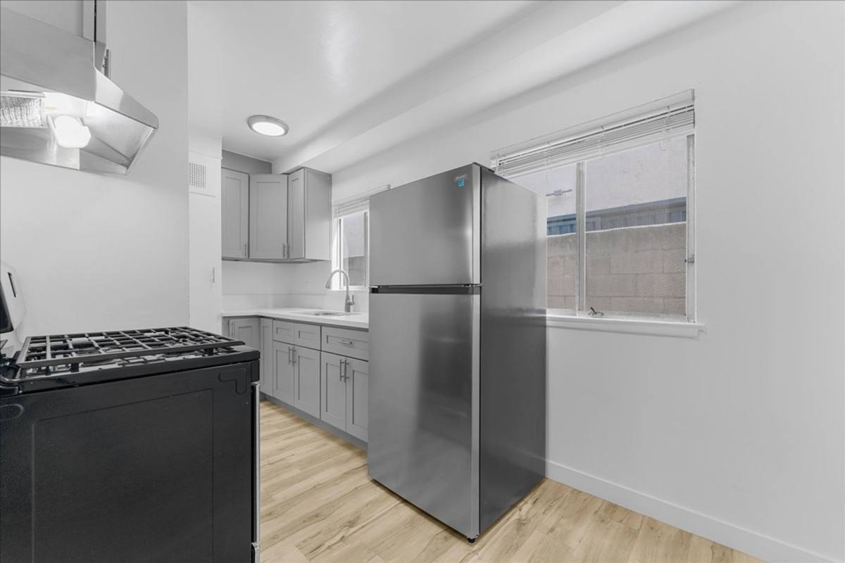 Apartment for rent at 12244 Grevillea Ave #C, Hawthorne, CA 90250