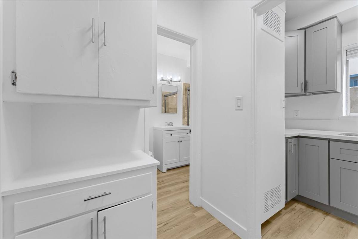 Apartment for rent at 12244 Grevillea Ave #C, Hawthorne, CA 90250