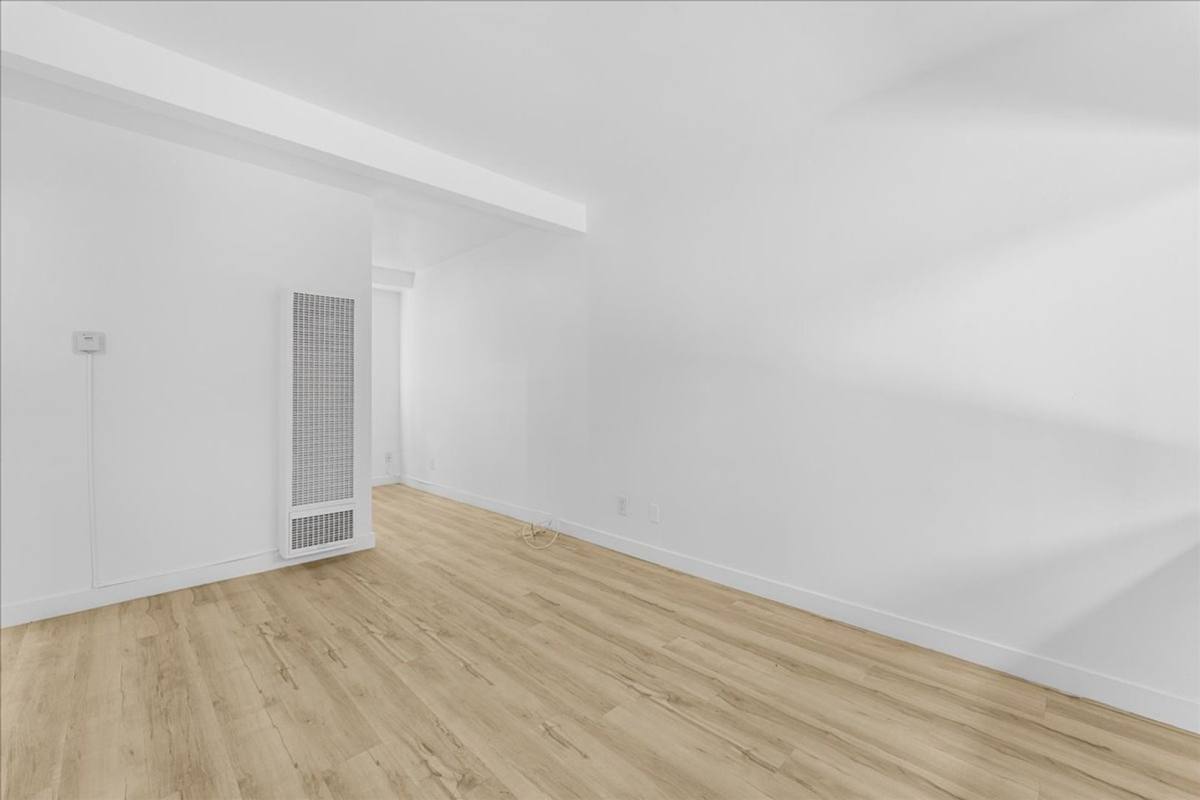 Apartment for rent at 12244 Grevillea Ave #C, Hawthorne, CA 90250