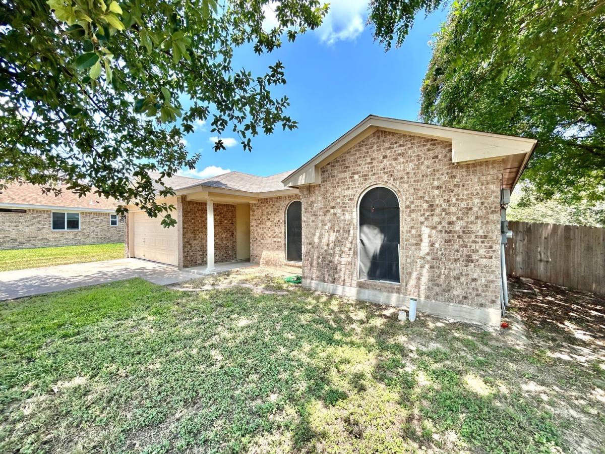 House for rent at 404 Mesquite Circle, Copperas Cove, TX 76522