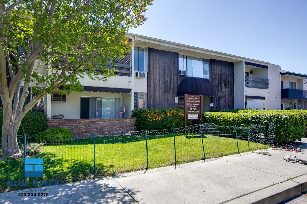 Apartment for rent at 5452 Corteen Place #18, Valley Village, CA 91607