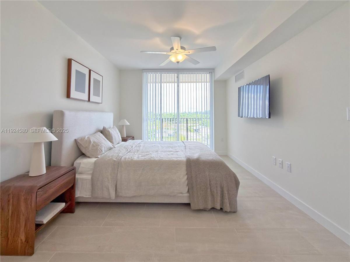 Apartment for rent at 11239 NW 4th Terrace #11239A1 20, Miami, FL 33172