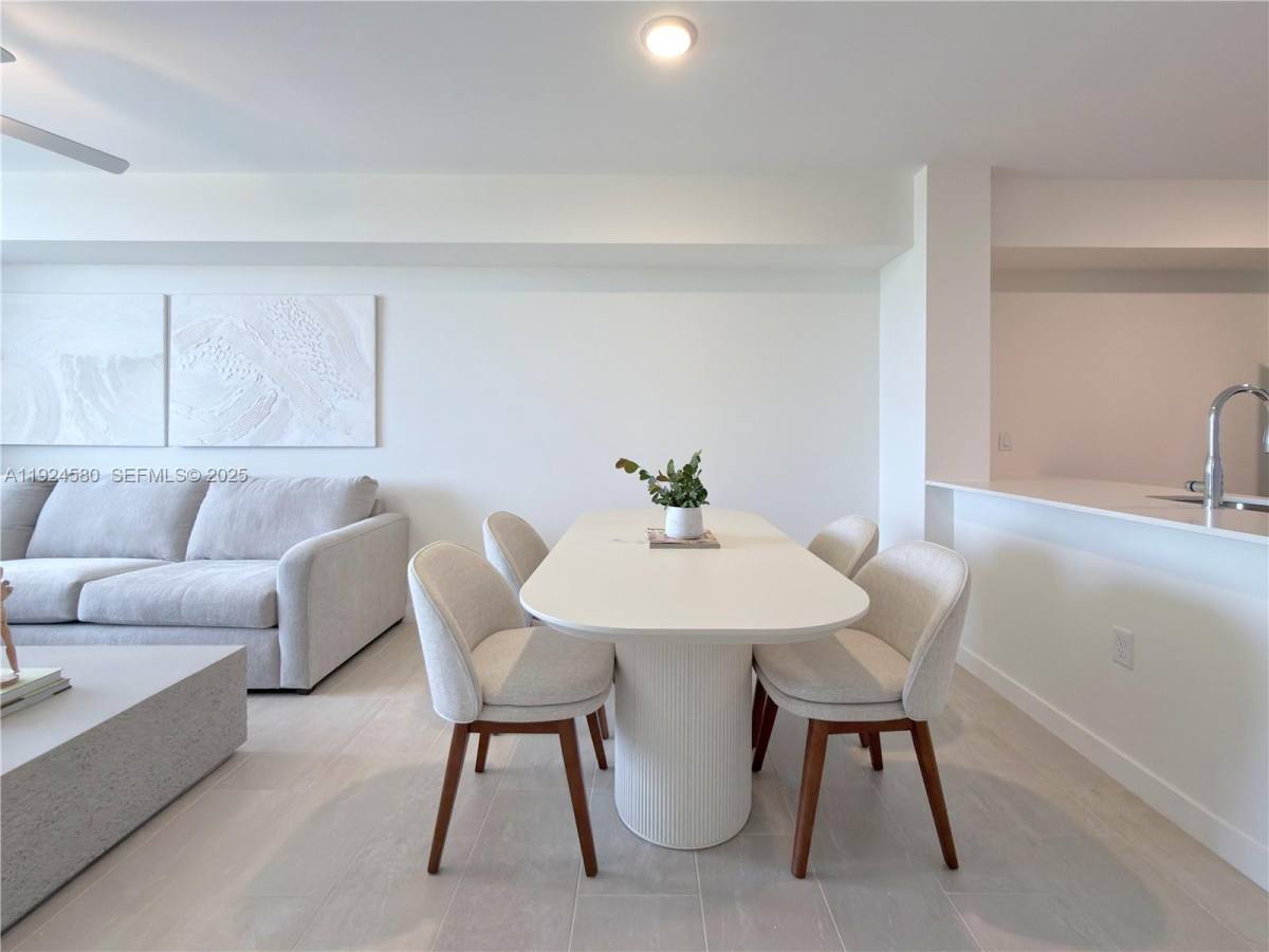 Apartment for rent at 11239 NW 4th Terrace #11239A1 20, Miami, FL 33172
