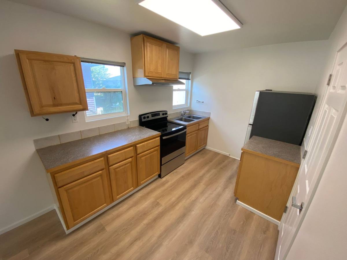 Apartment for rent at 16 N Everett St, Kennewick, WA 99336